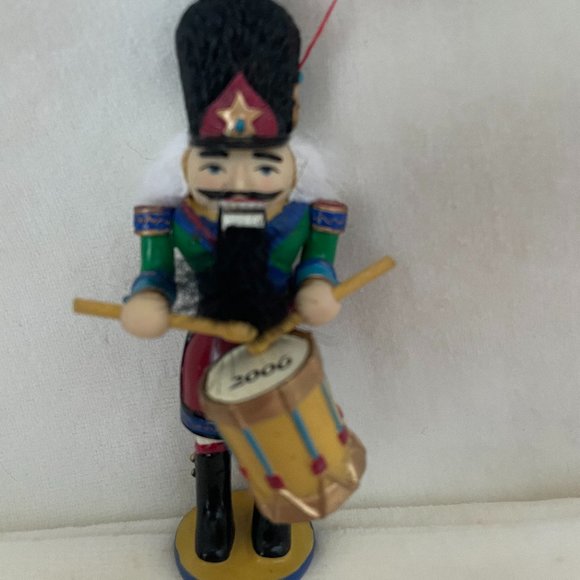 Holiday Nutcrackers ornaments - Set of 3 by Calton Cards - Picture 9 of 12